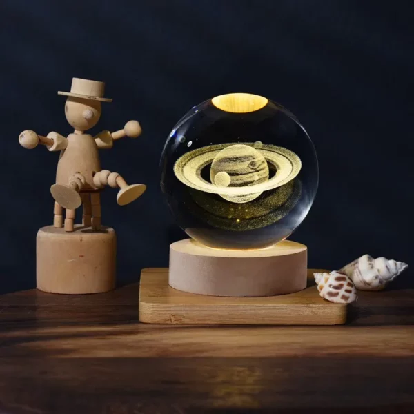 Krištáľová guľa - 3D Saturn